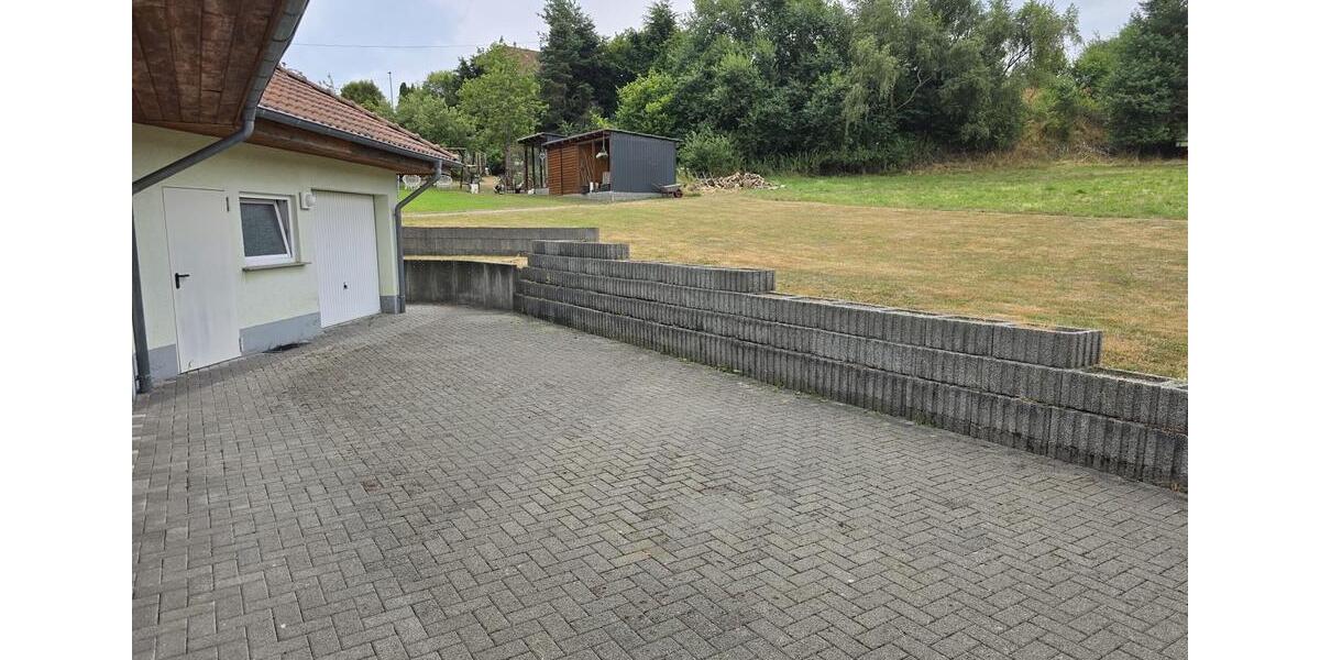 Bungalow Berschweiler bei Baumholder - 7 Zimmer, 148 m&sup2;, 329.000&euro; | Angebot:27146237
