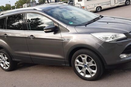 Ford Kuga 132.300 km 11.200 € Wertingen 86637
