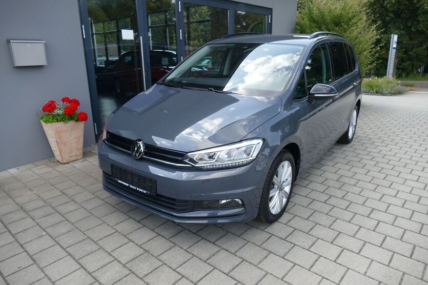 VW Touran 12.000 km 33.990 € Stamsried 93491