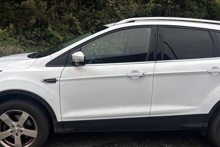 Ford Kuga 85.600 km 13.100 € Gelnhausen 63571