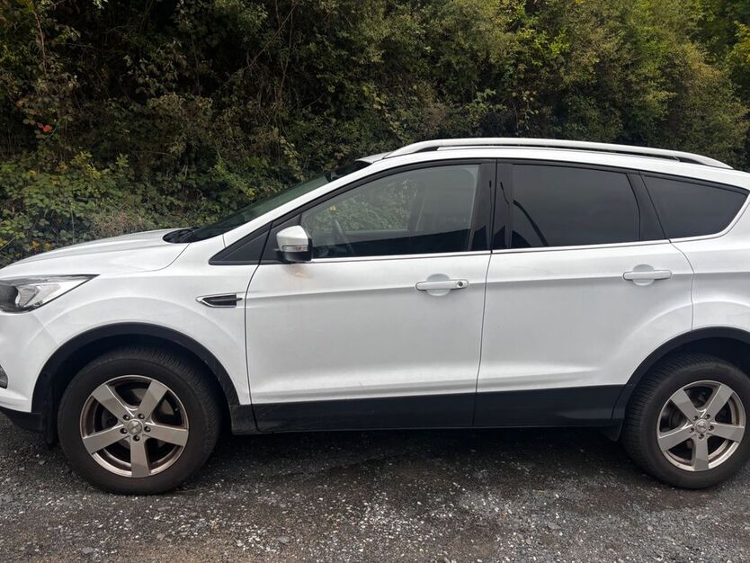 Ford Kuga 85.600 km 13.100 € Gelnhausen 63571