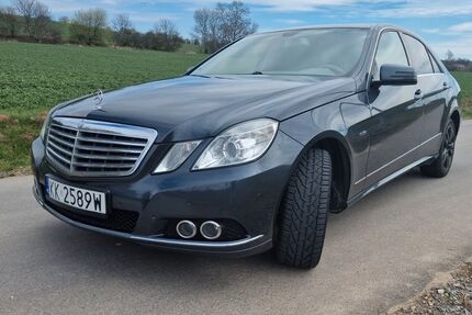 Mercedes-Benz E 250 249.267 km 8.500 &euro; Kraków 30-14