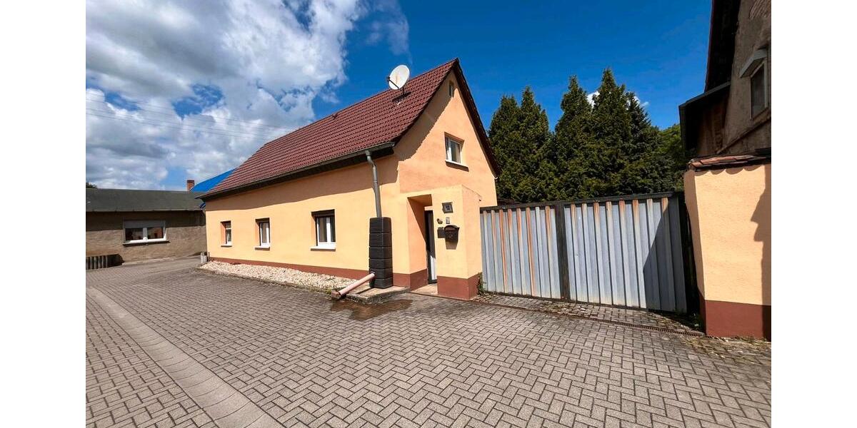Einfamilienhaus Zörbig - 4 Zimmer, 120 m&sup2;, 150.000&euro; | Angebot:25840180