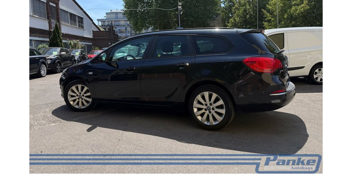 Opel Astra Selection*Tempo*Navi*Klima*SHZ*AHK*DachT. 175.681 km 3.890 &euro; Berlin 13187