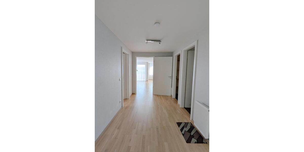 Erdgeschoßwohnung Backnang - 3.5 Zimmer, 93 m&sup2;, 1.350&euro; | Angebot:26214473