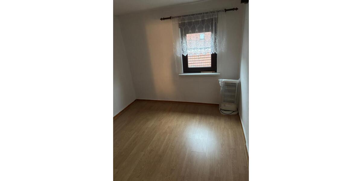 Doppelhaushälfte Geratal - 5 Zimmer, 104 m&sup2;, 57.000&euro; | Angebot:27164465