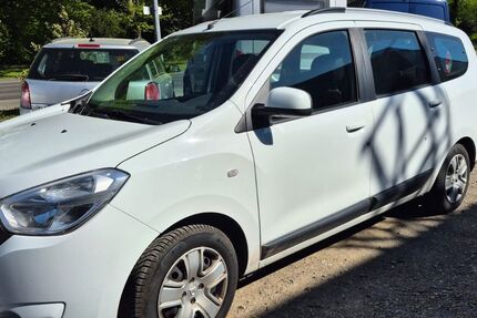 Dacia Lodgy 88.700 km 7.900 &euro; Mönchengladbach 41199