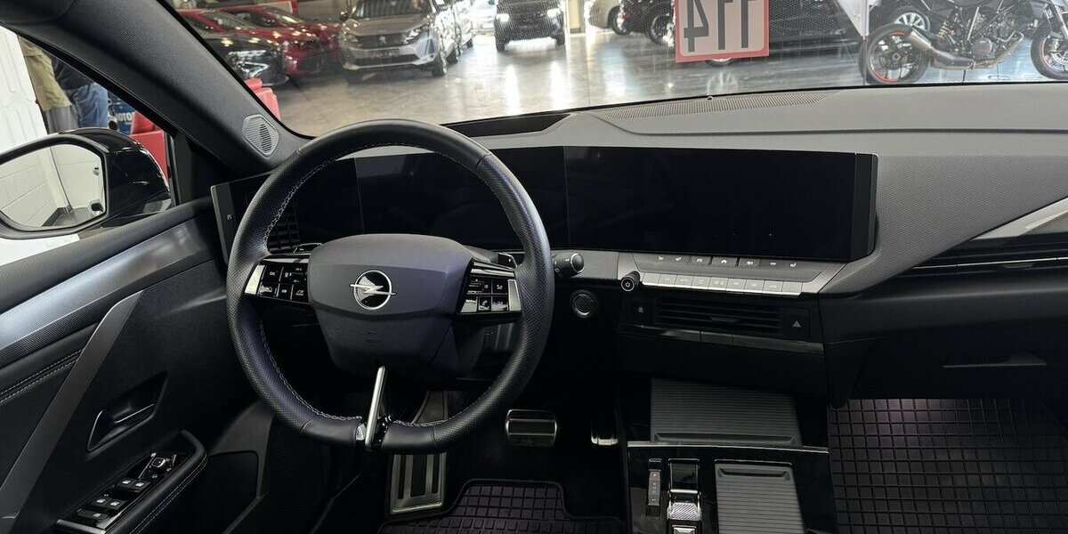 Opel Astra GS 130 Ultimate Full LED 360° Cam Panorama 40.200 km 23.350 &euro; Lich 35423