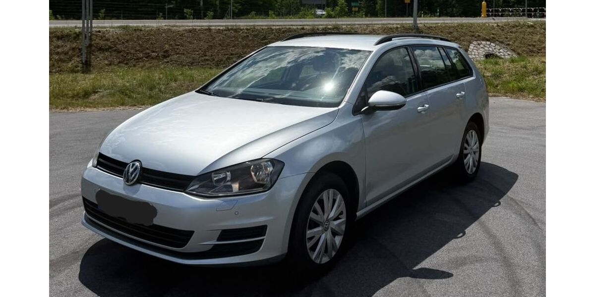 VW Golf 98.000 km 8.999 &euro; Dresden 01159