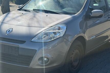 Renault Clio 149.000 km 2.390 &euro; Rüsselsheim 65428