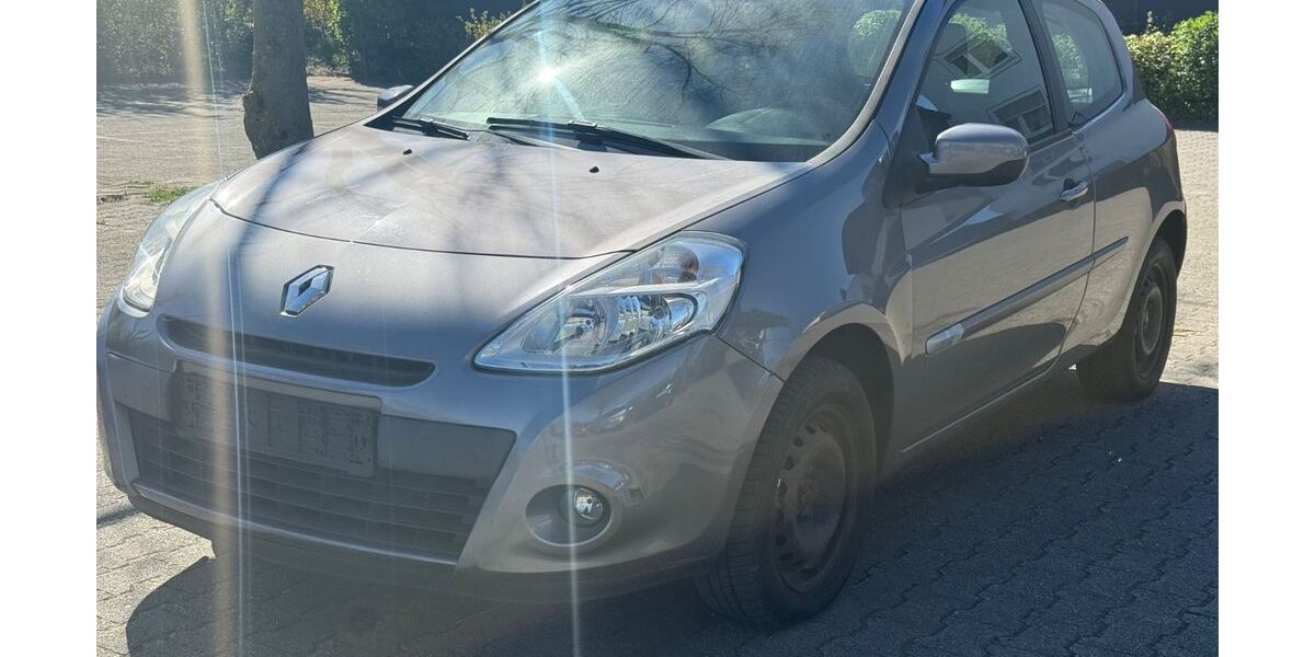 Renault Clio 149.000 km 2.390 &euro; Rüsselsheim 65428