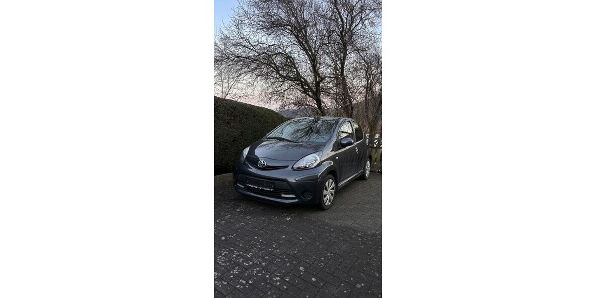 Toyota Aygo (X) 125.400 km 3.999 &euro; Bad Endbach 35080
