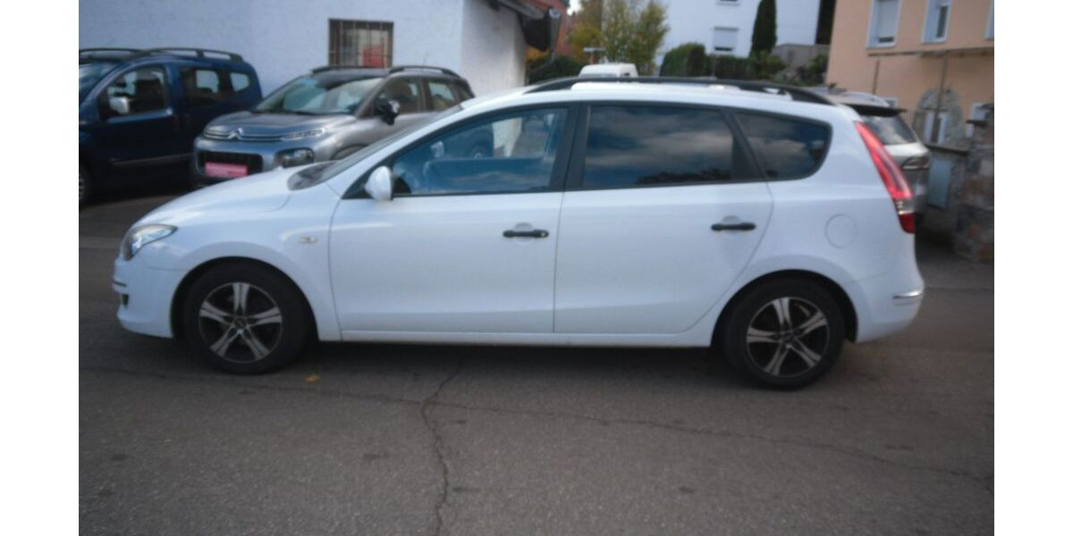 Hyundai i30 151.000 km 2.490 &euro; Saarbruecken 66119