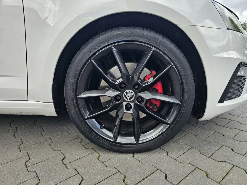 Octavia 2.0 TDI RS SPORTPAKET LEDER NAVI LED
