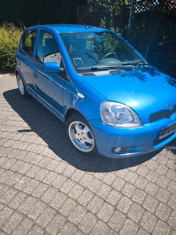 Yaris
