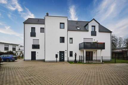 Straubing: Großzügige 3-Zimmer-Wohnung im 1.OG mit Aufzug, großen Balkon und Stellplatz 3 zimmer