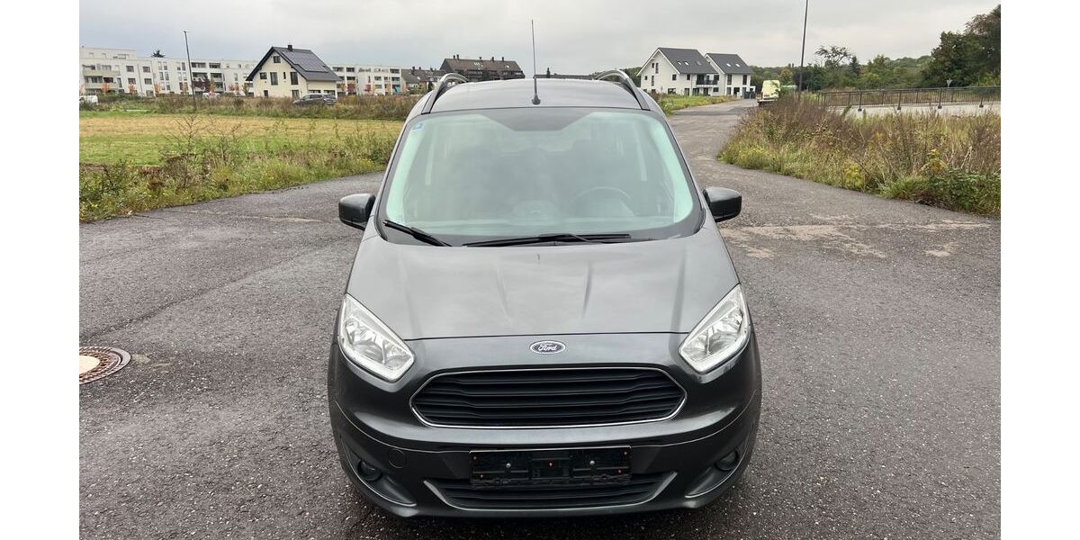 Ford Tourneo Courier 133.000 km 5.800 € Köln/Poll 51105
