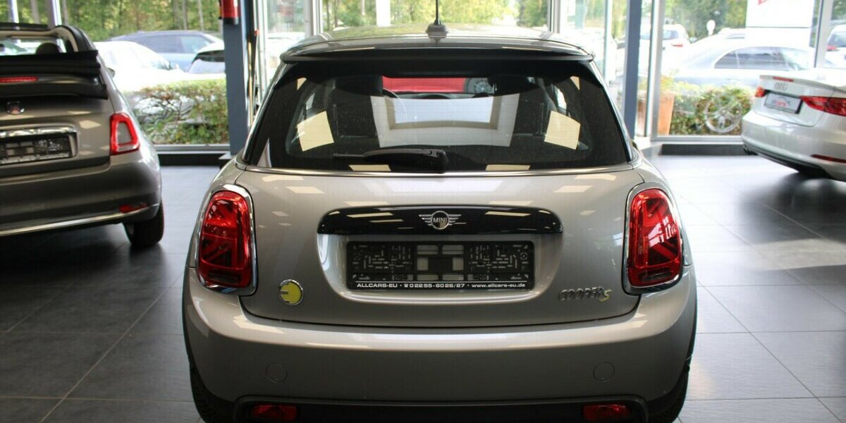 Mini Cooper SE Classic Trim 23.020 km 18.480 &euro; Euskirchen 53881
