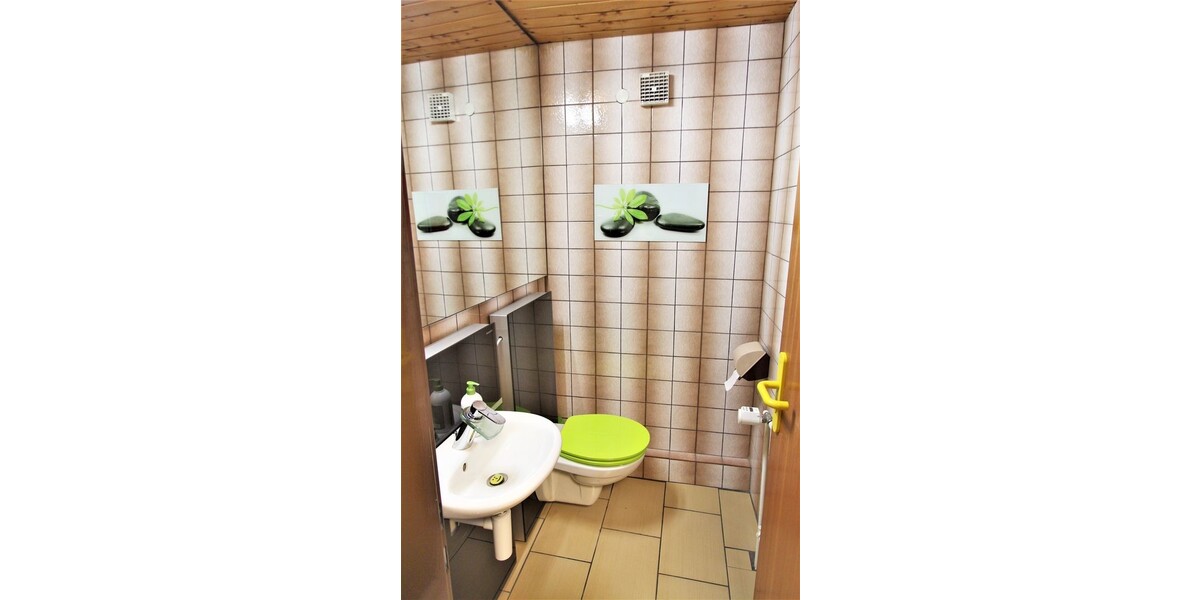 albero:) Arzt, Rechtsanwalt, Notar, Praxis etc. 8 zimmer