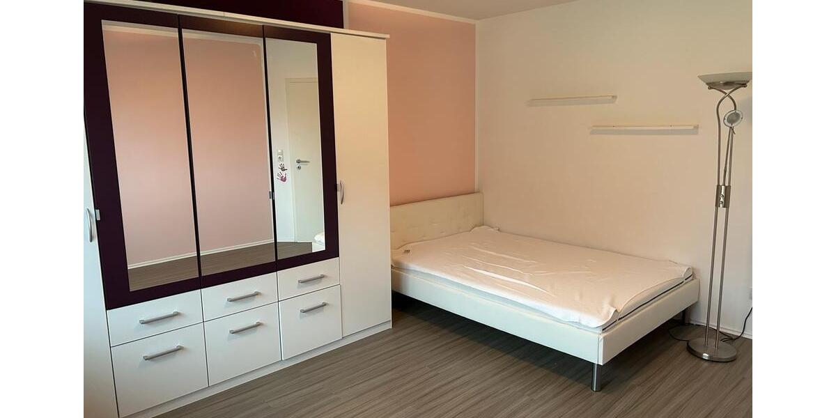 Gepflegte Doppelhaushälfte in Herzogenaurach Herzo Base 4 zimmer