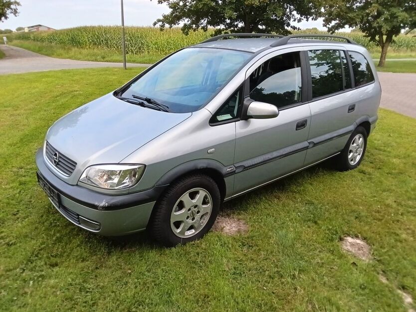 Opel Zafira 99.000 km 2.999 € Loxstedt-Nesse 27612