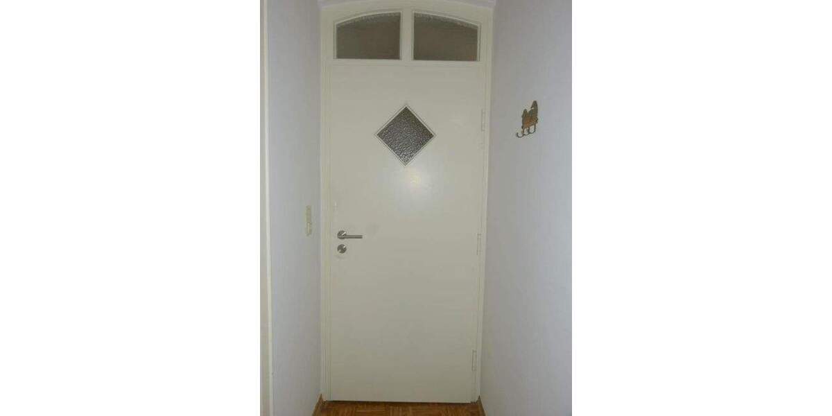 Etagenwohnung Burglengenfeld - 4 Zimmer, 127 m&sup2;, 850&euro; | Angebot:25070508