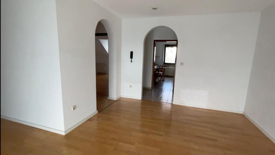 Dachgeschoßwohnung Lichtenfels - 2.5 Zimmer, 73 m&sup2;, 639&euro; | Angebot:26313107