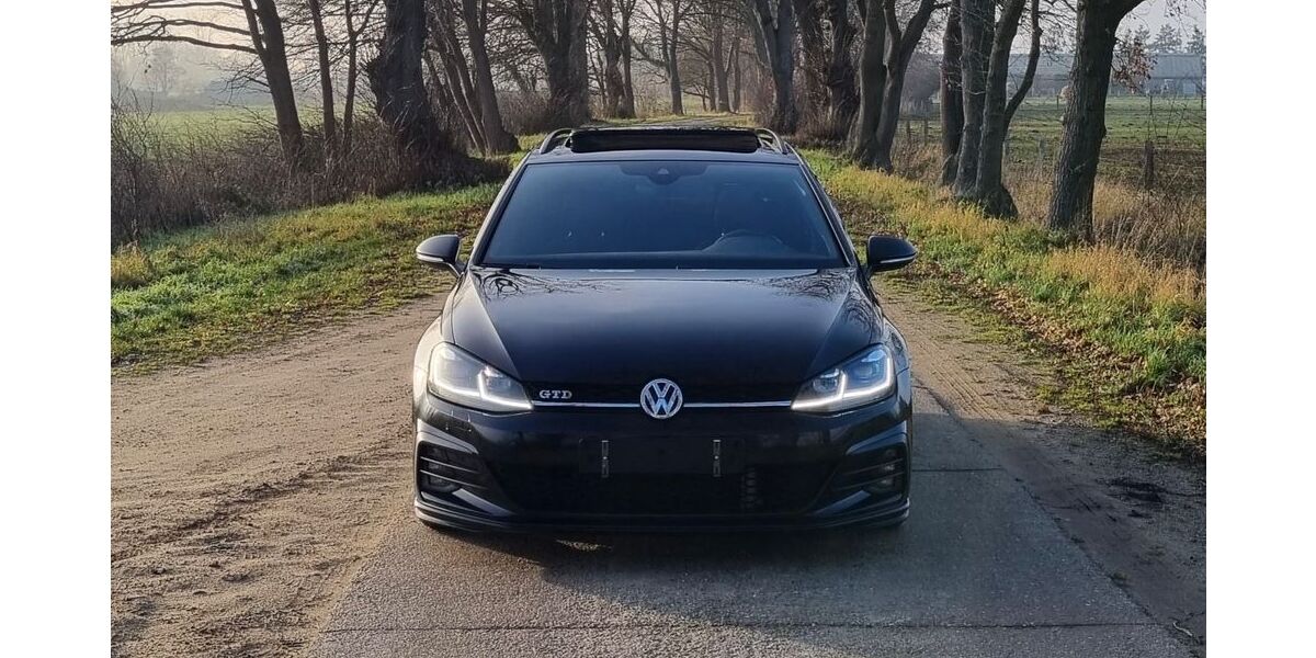 VW Golf 141.874 km 17.500 &euro; Wittenburg 19243