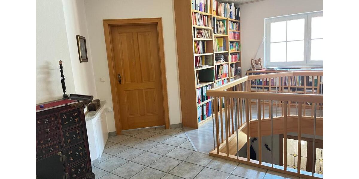 Einfamilienhaus Regenstauf - 7 Zimmer, 276 m&sup2;, 1.349.000&euro; | Angebot:27095895