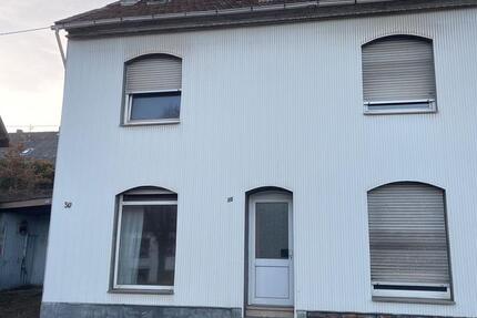 Haus Nohfelden - 6 Zimmer, 134 m&sup2;, 75.000&euro; | Angebot:27117402
