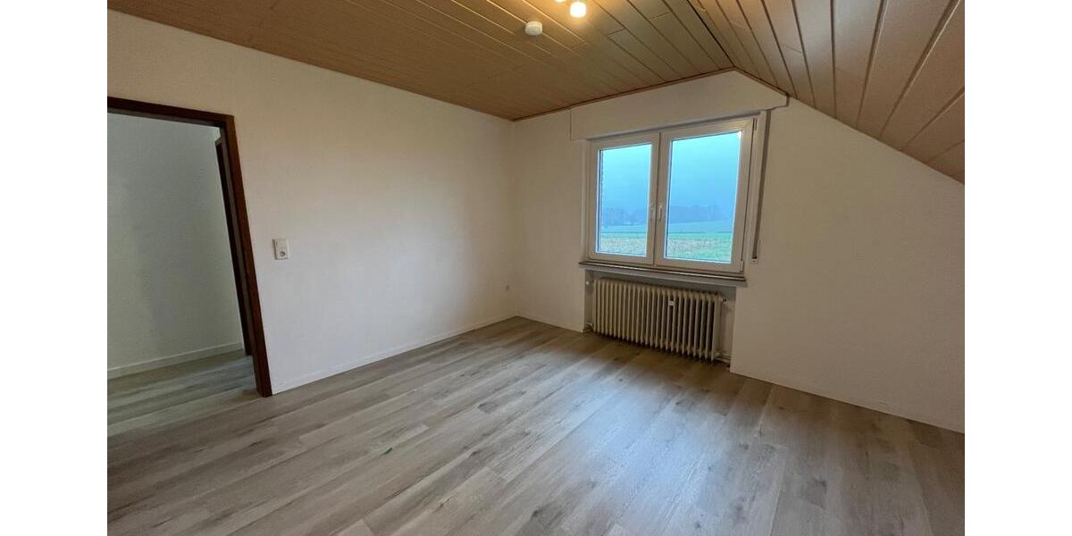 Dachgeschoßwohnung Porta Westfalica - 4 Zimmer, 85 m&sup2;, 720&euro; | Angebot:21594518