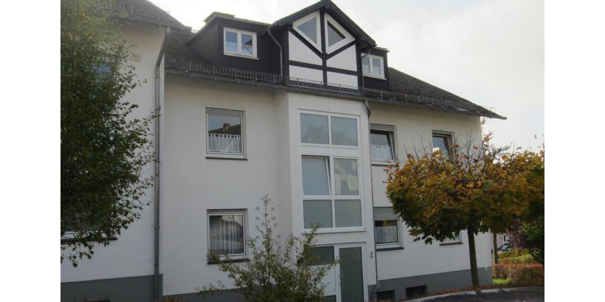 Hochparterre Schmallenberg - 4 Zimmer, 107 m&sup2;, 840&euro; | Angebot:26262990
