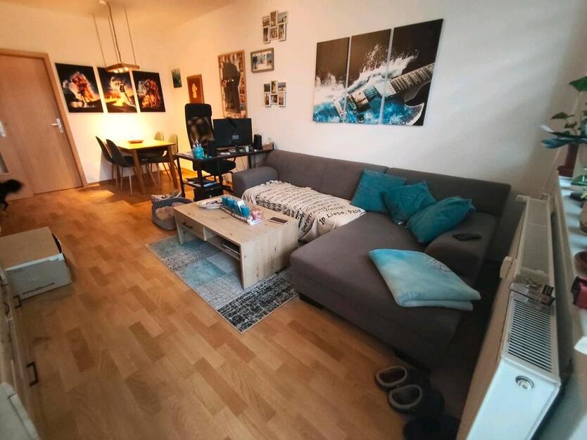 2 Raum Wohnung mit Balkon zimmer