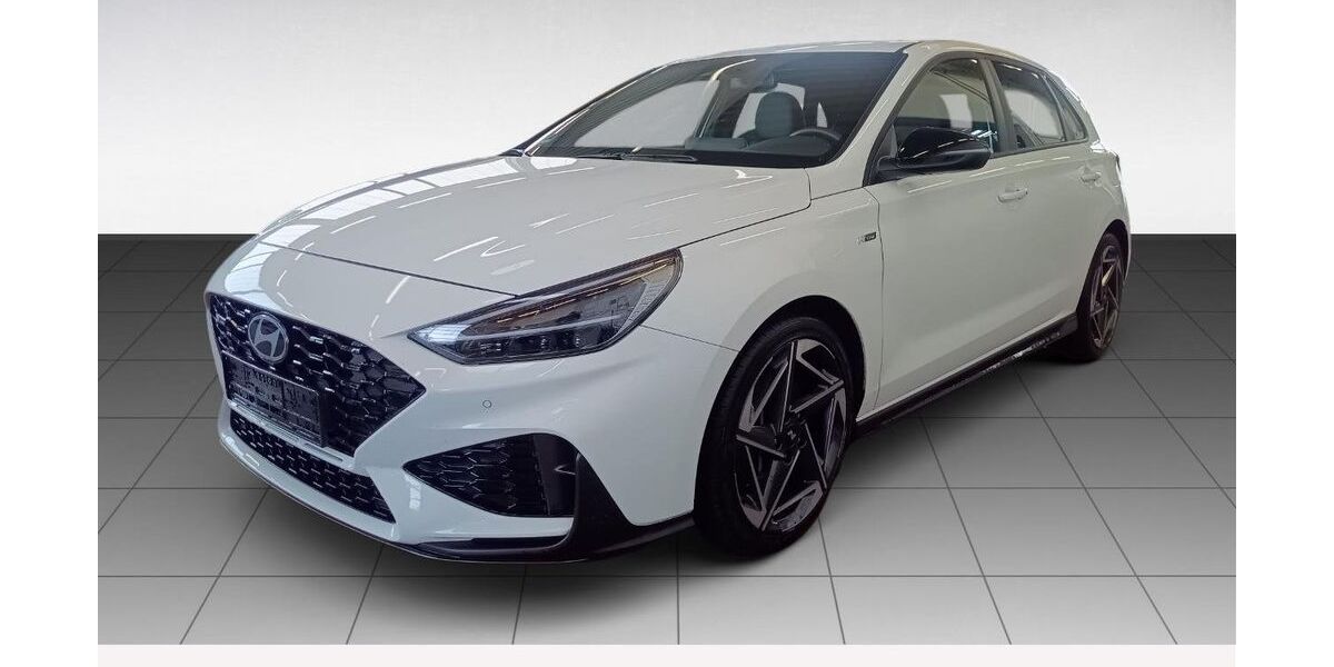 Hyundai i30 24.677 km 24.880 &euro; Idstein 65510