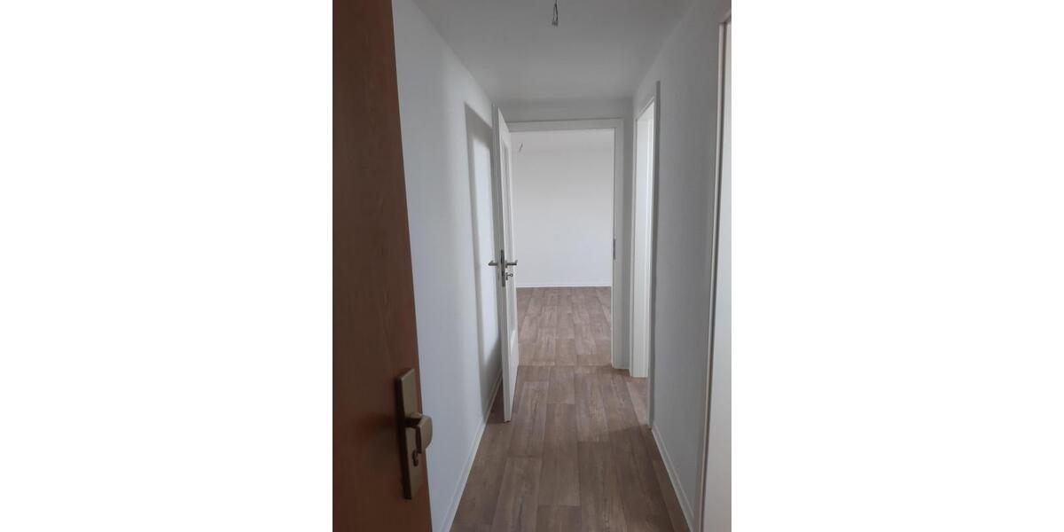 Dachgeschoßwohnung Dessau-Roßlau Dessau - 1 Zimmer, 28 m&sup2;, 225&euro; | Angebot:26445798