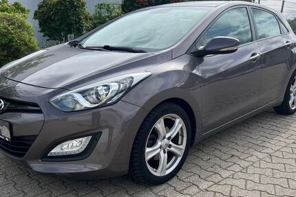 Hyundai i30 142.000 km 6.790 &euro; Eschweiler 52249