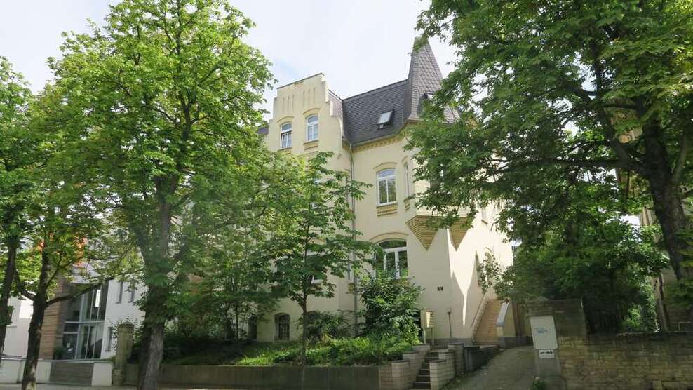 Wohnung zum Mieten in HalleS. 170 € 18.75 m²