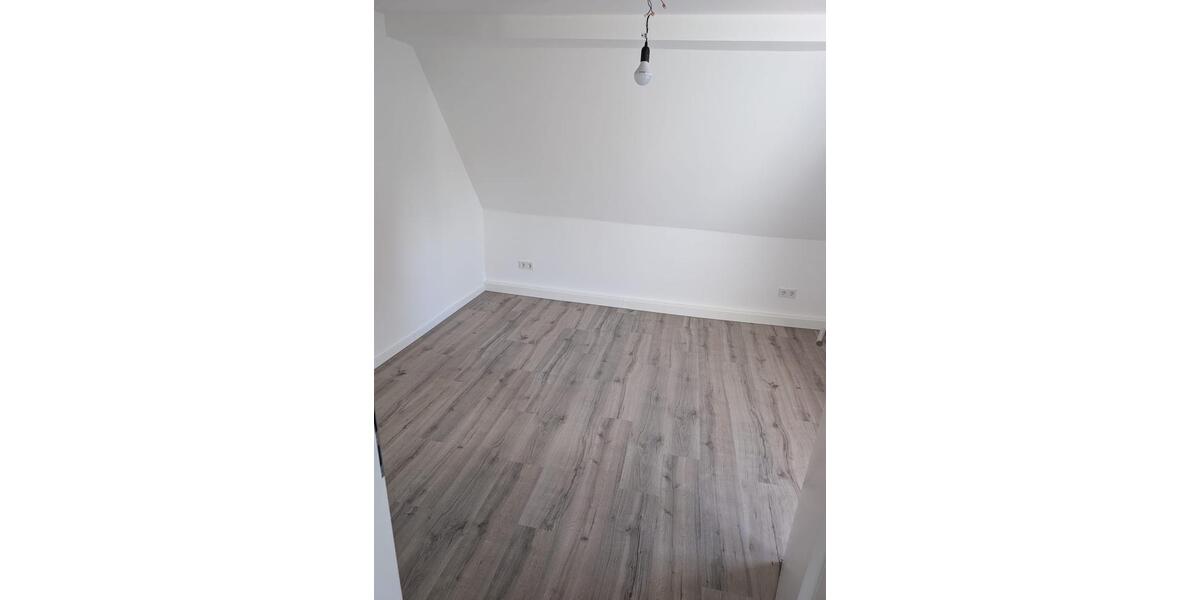 Doppelhaushälfte Eschwege - 5 Zimmer, 140 m&sup2;, 1.200&euro; | Angebot:27620693