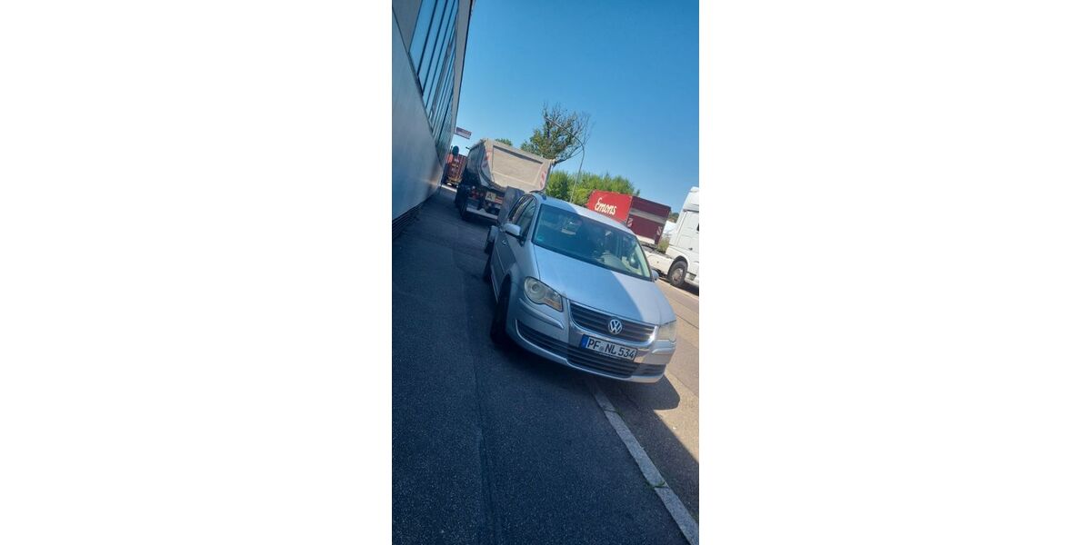 VW Touran 239.000 km 1.700 &euro; PFORZHEIM 75173