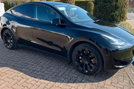 Tesla Model Y 64.000 km 32.000 &euro; Nienhagen 29336
