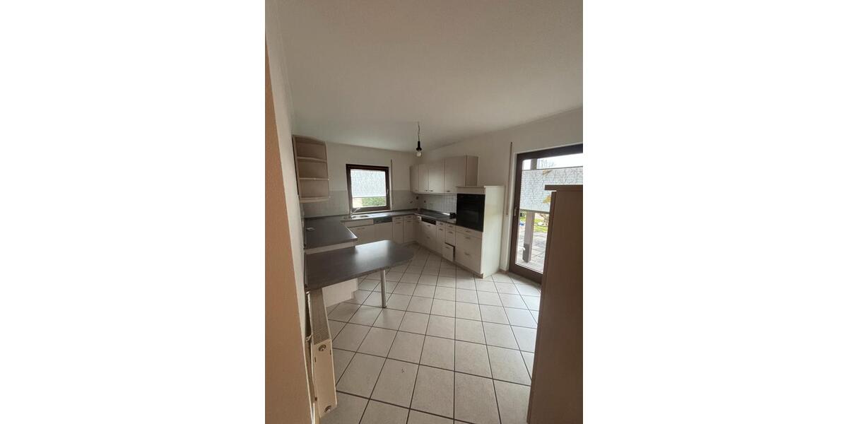 Einfamilienhaus Weimar (Lahn) - 5 Zimmer, 160 m&sup2;, 1.600&euro; | Angebot:25367732