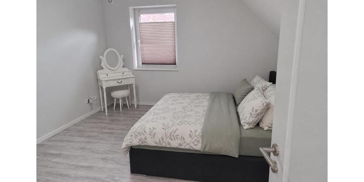 Doppelhaushälfte Neuenhaus - 4 Zimmer, 100 m&sup2;, 1.280&euro; | Angebot:26550062
