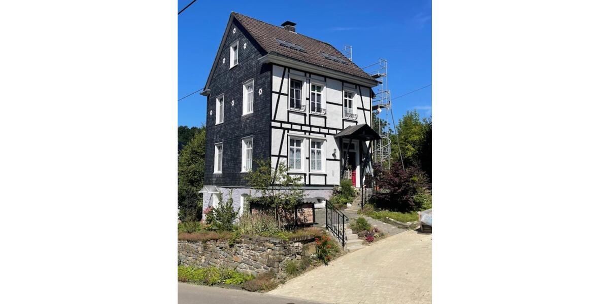 Einfamilienhaus Gummersbach - 6 Zimmer, 160 m&sup2;, 1.490&euro; | Angebot:24755204