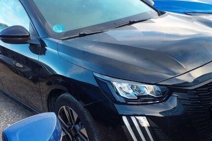 Peugeot 208 15.588 km 19.680 &euro; Rüsselsheim 65428