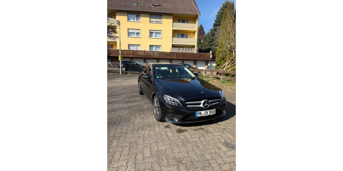 Mercedes-Benz 220 140.000 km 22.500 &euro; Neuenrade 58809