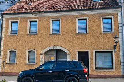 Haus Pleystein - 11 Zimmer, 260 m&sup2;, 118.000&euro; | Angebot:26329948