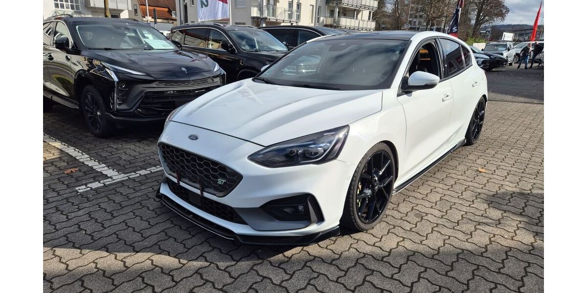 Ford Focus 57.270 km 24.900 &euro; Aschaffenburg 63739
