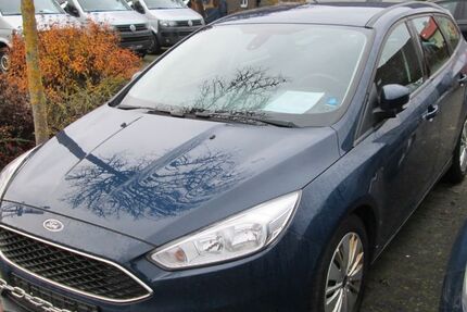 Ford Focus 54.000 km 11.990 € Niederlauer 97618