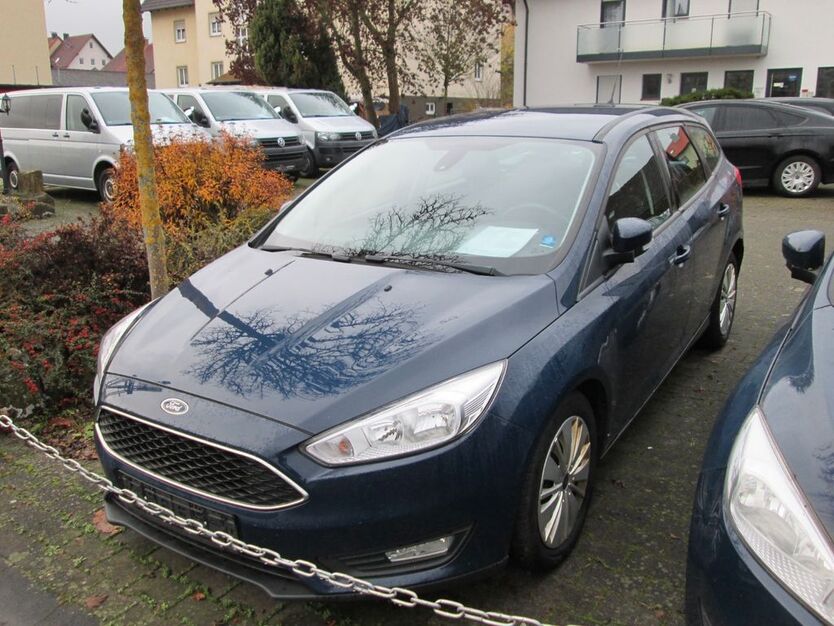 Ford Focus 54.000 km 11.990 € Niederlauer 97618