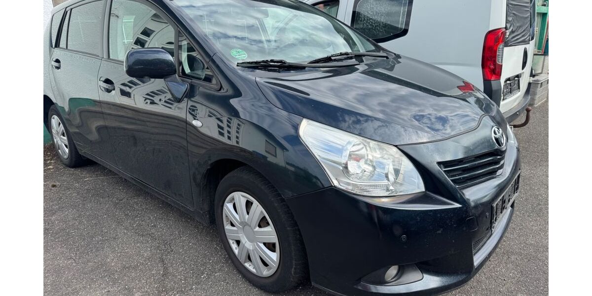 Toyota Verso 322.000 km 2.850 &euro; Niederwambach 57614